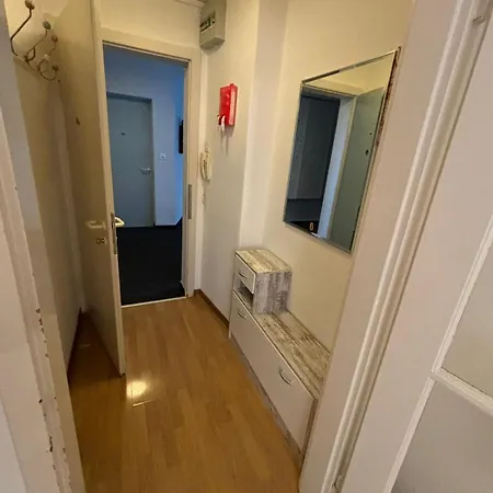 Studio In The Heart Of - Crown 17 Apartment *