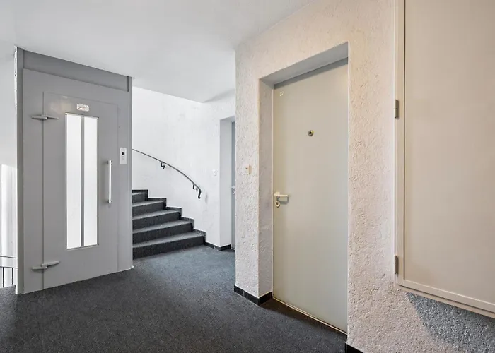 In The Heart Of - Crown 17 Curych